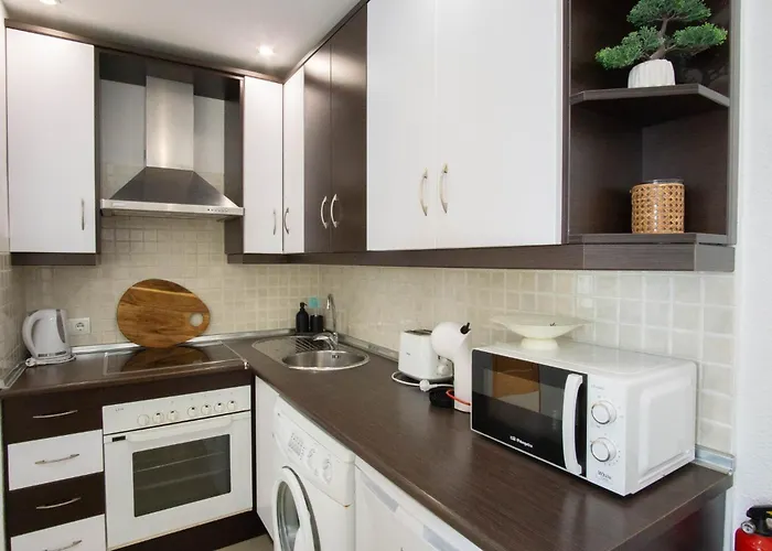 Little Lola, Carabeo