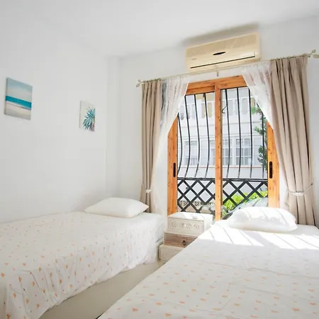 Little Lola, Carabeo *