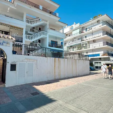 Little Lola, Carabeo Nerja