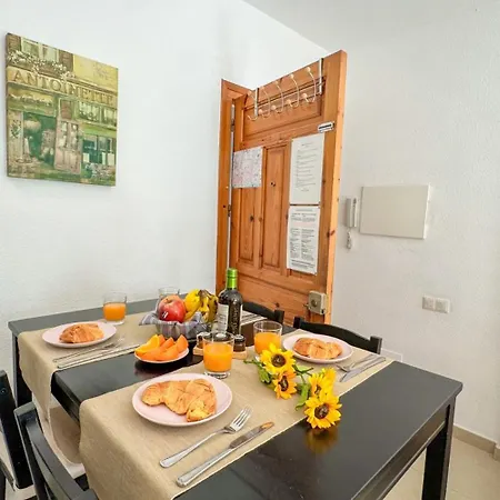 Little Lola, Carabeo Apartamento *